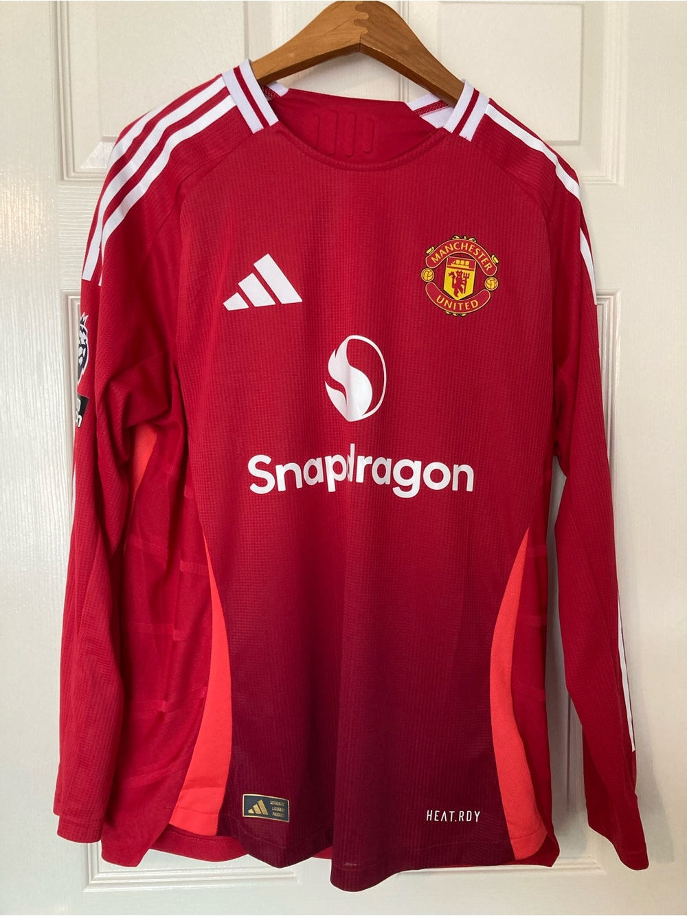 Adidas Manchester United Red Long Sleeve Jersey.
Home Jersey. Hojlund.